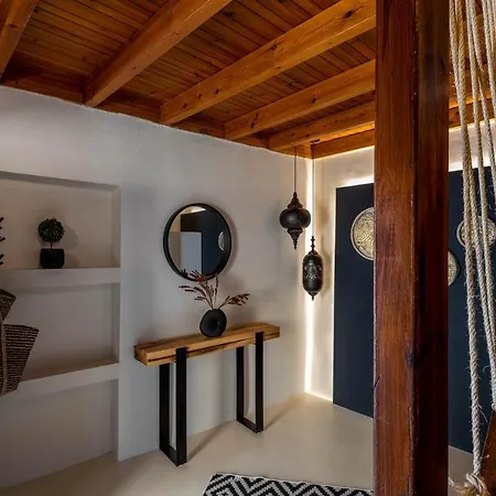 Voyaz Boutique & -old Town *