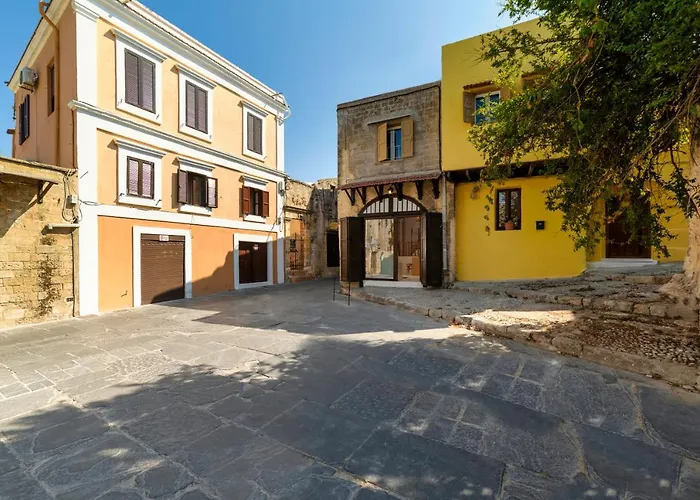 Voyaz Boutique & -old Town アパート *